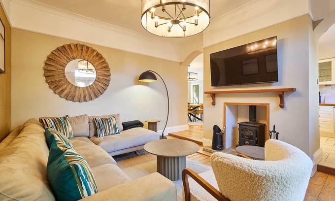 Witton Gilbert Casa | Host & Stay | Louvaine House