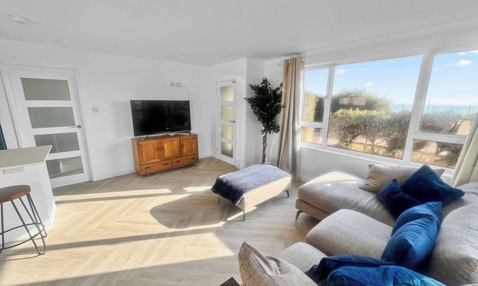 Wyke Regis Casa | Host & Stay | Mandeville