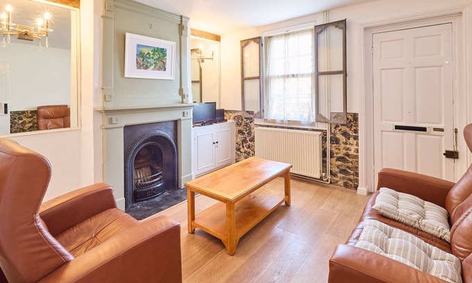 Hythe Casa | Host & Stay | Old Stone Cottage