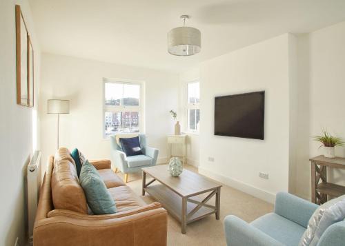 Whitby Casa | Host & Stay - Osborne House