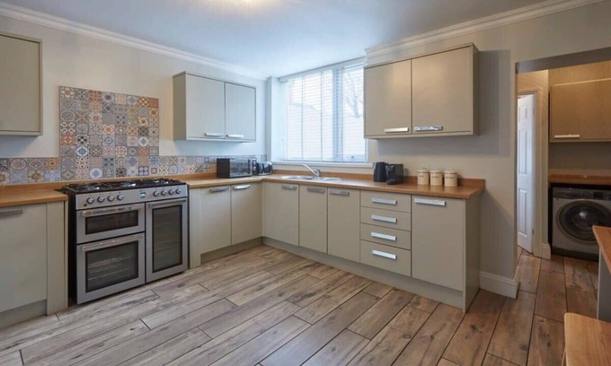 Blyth Casa | Host & Stay | Park House