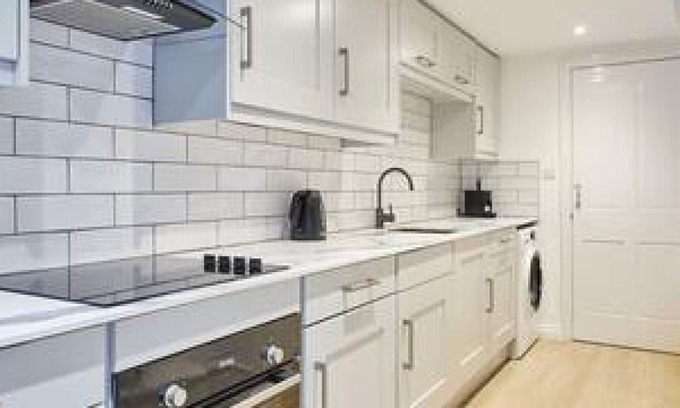 West Cliff Casa | Host Stay Penny Farthing Cottage