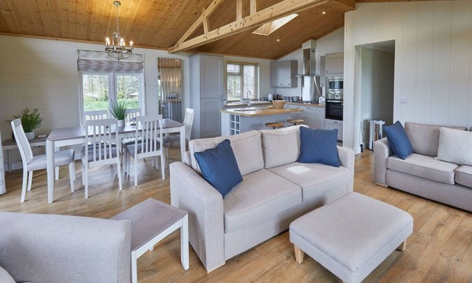 Runswick Bay Cabina | Host & Stay | Salt & Seaweed