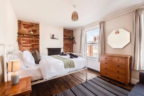 Ipswich Casa | Host & Stay - Sherrington Road Abode