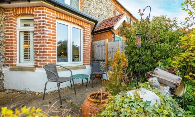 West Runton Cabaña | Host & Stay | St Joseph's Cottage