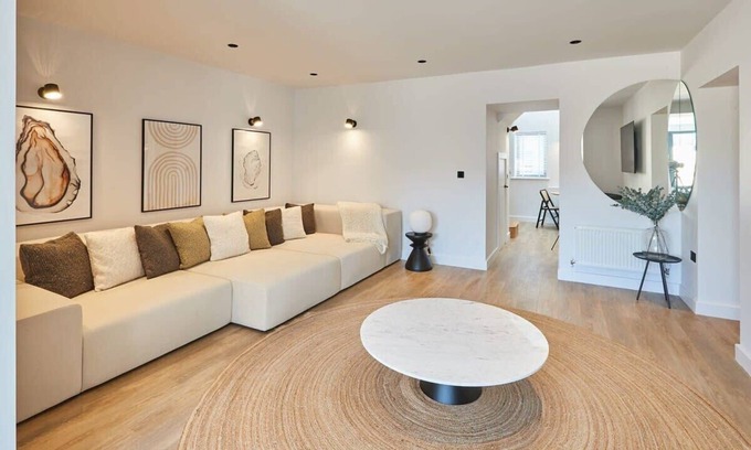 Seahouses Casa | Host & Stay | Taylor Street