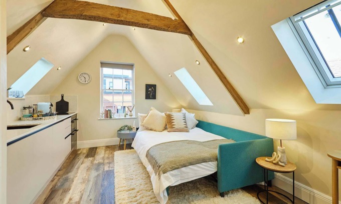 Pontrilas Apartamento | Host & Stay | Vinegar Loft