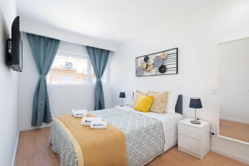 Vila Nova de Gaia Apartamento | Host Wise - Sweet Sunny Flat with Balcony