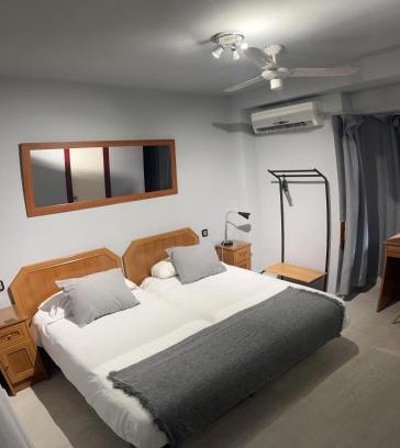 Romareda Casa | Hostal Arenal