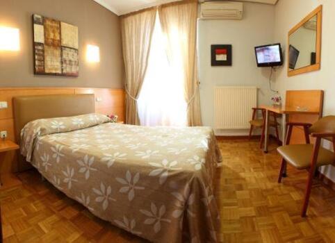 Tafalla Casa | Hostal Arotza