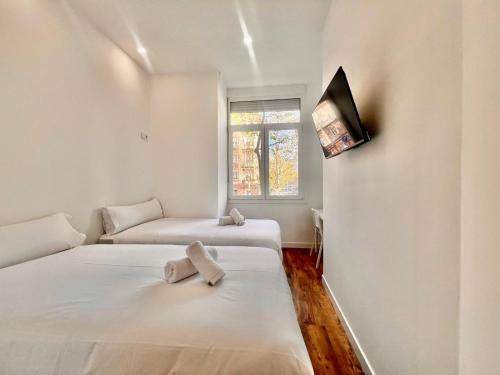 Cuatro Caminos Casa | Hostal Bernabeu