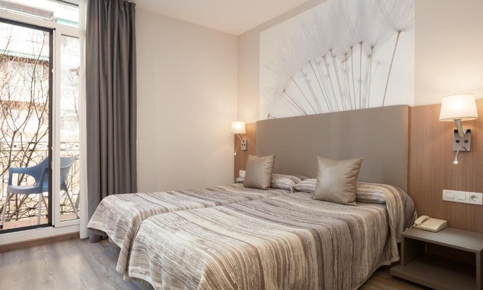 Sant Antoni Casa | Hostal Centric