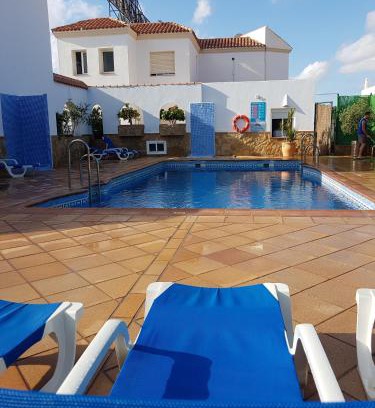 Garrucha Casa | Hostal Manolo