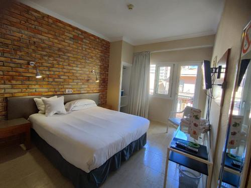 El Arenal Cama Y Desayuno | Hostal Mar del Plata