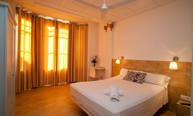 Dreta de l'Eixample Hostal | Hostal Martinval