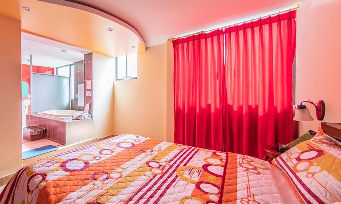 Quito Casa | Hostal Oro Orense