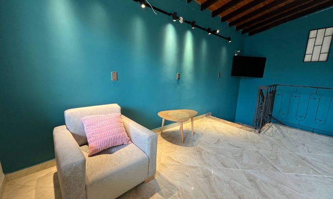 Villa Hermosa Casa | Hostal Pacifico Encanto, Tu hogar en Medellin!