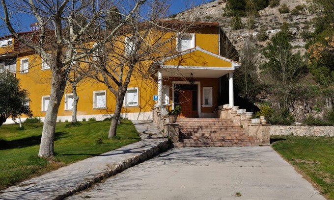 Almoguera Hotel | Hostal Padrino