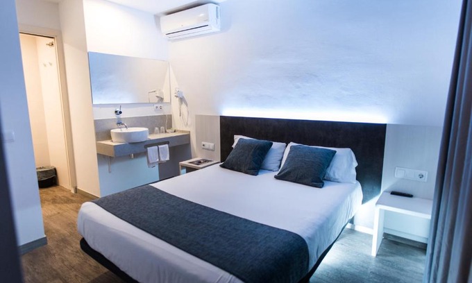 Centro de Lloret Hotel | Hostal Ribas