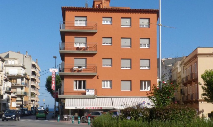 Sant Feliu de Guixols Hostal | Hostal Zurich