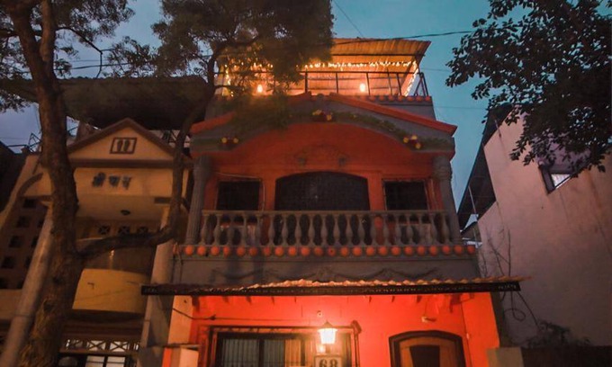 Andheri West Hostal | Hostal ∙ 8 personas