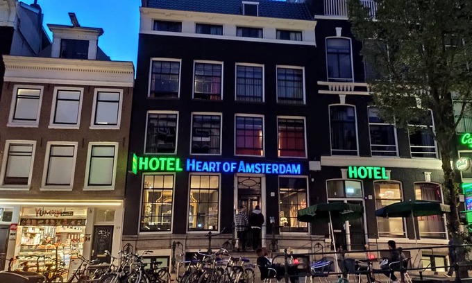 Red Light District Hostal | Hostal ∙ 8 huéspedes