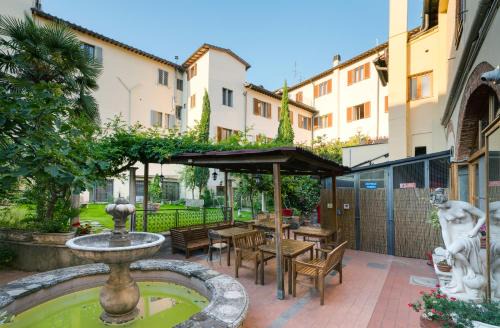 Santa Maria Novella Hostal | Hostel Archi Rossi