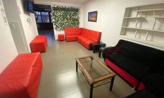 Normandia Casa | Hostel Bogotá tu sitio cerca del aeropuerto internacional el Dorado