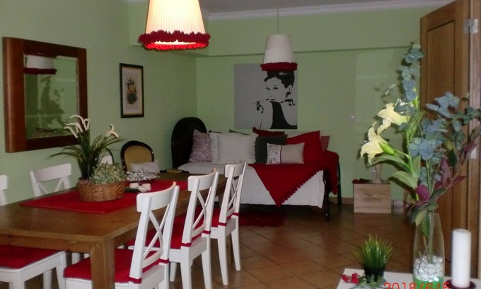 Sao Domingos de Rana Villa | Hostal Casa "A Portuguesa"