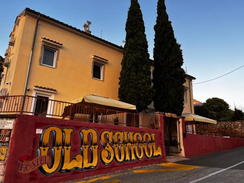 Rijeka Hostal | Hostel Old School