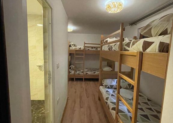 Valbone Hostal | Hostel Rilindja