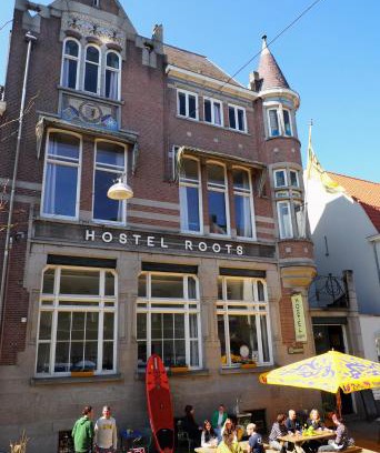 Centrum Hostal | Hostel Roots