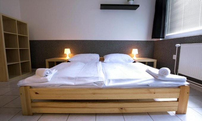 Holesovice Hostal | Hostel Seven