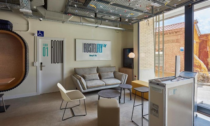 Barajas Hostal | Hostelfly