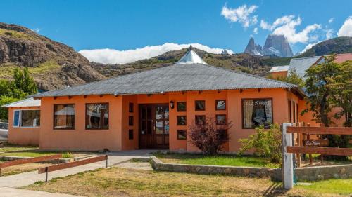 El Chaltén Hotel | Hosteria LOS ÑIRES