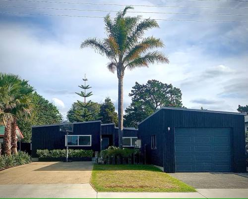 Whangamata Casa | Hosts on the Coast Whanga Escape