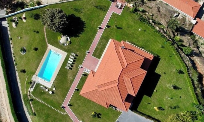 Miguas Casa | HostWise – Douro View Villa w/ 10 Suites and Pool