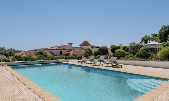 Paredes Casa | HostWise - Modern Comfort and Shared Pool in Paredes