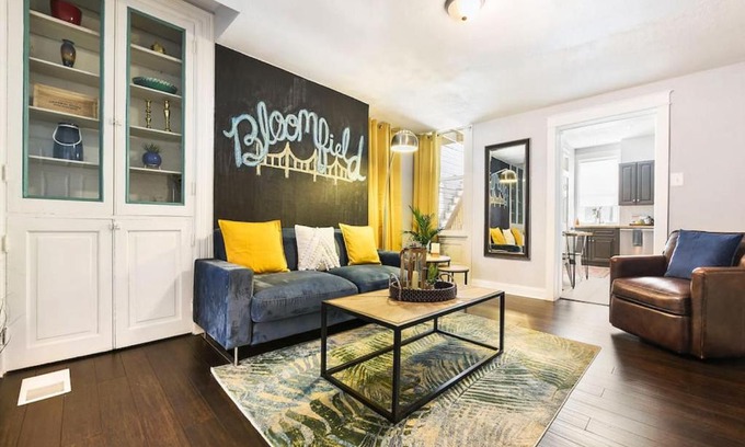 Bloomfield Casa | HostWise Stays - The Edmond - Bloomfield Apartment in a great location!