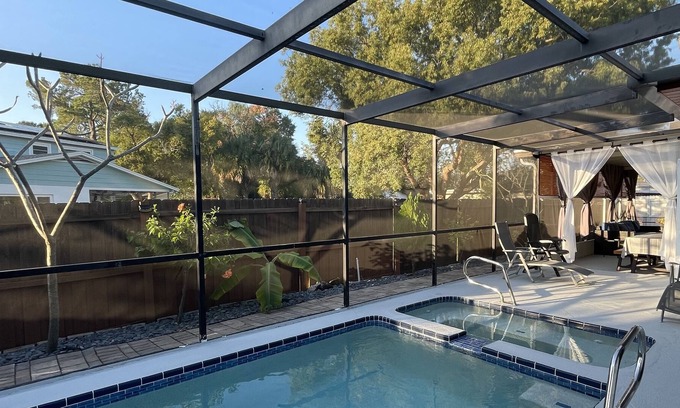 Bay Crest Park Casa | Hot SPA minutes to airport 3/2 pool home