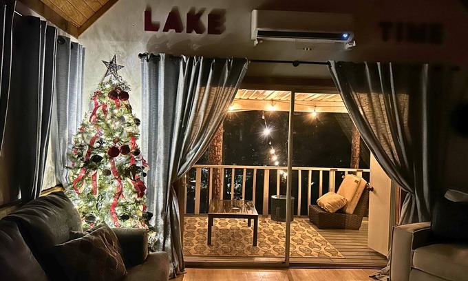 Piney Cabina | Hot Springs Gem | Waterfront Cabin | Swim Platform