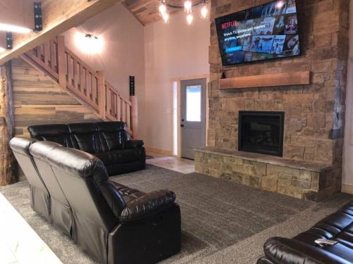 Island Park Casa | Hot Tub 25 min to Yellowstone