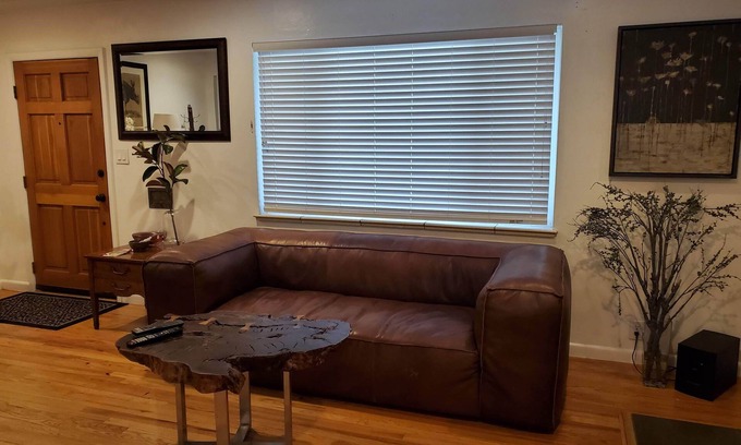 Littleton Casa | HOT TUB, 420 FRIENDLY, RV PARKING & GREAT LOCATION