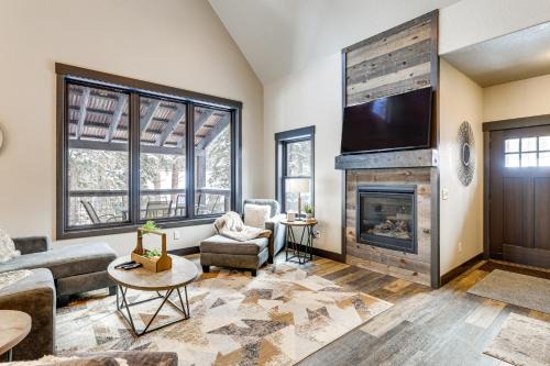 Lead Casa | Hot Tub and Deck Secluded Black Hills Retreat!