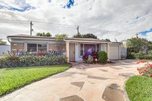 Miramar Casa | Hot Tub and Fenced Yard Pet-Friendly Miramar Haven!