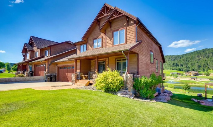 Sturgis Casa | Hot Tub and Golf Course Views Luxe Sturgis Home!