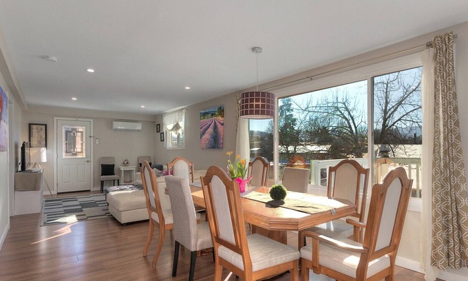 Rutland Casa | ♡ Suite luminosa de 4 habitaciones, TINA CALIENTE Y VALOR!
