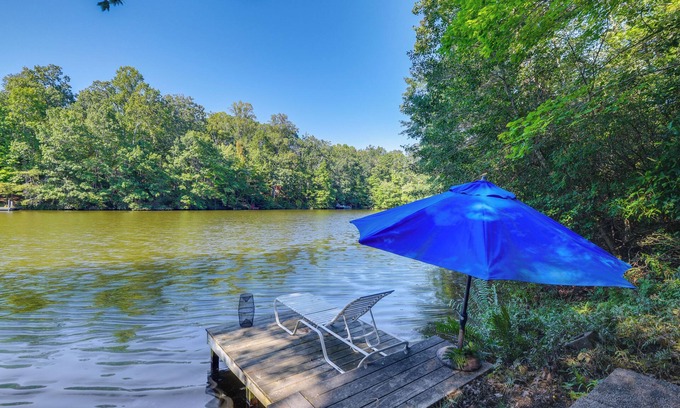 Chesapeake Ranch Estates-Drum Point Casa | Hot Tub + Beach Access: Lakefront Getaway in Lusby