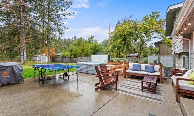 Spokane Casa | Hot Tub | Blackstone | Fire Pit | Ping Pong |River