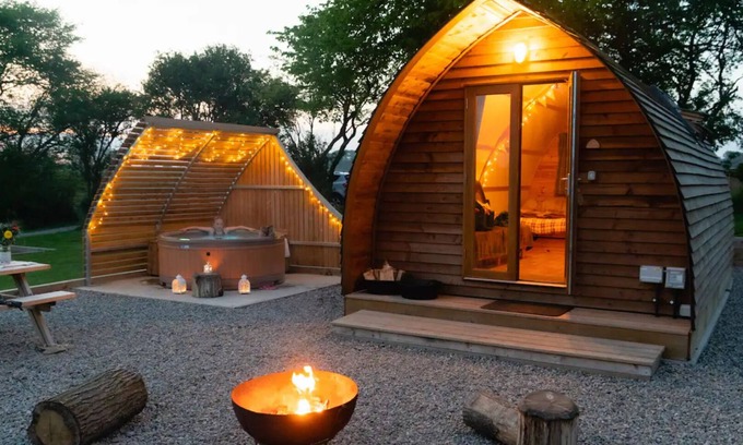 Northallerton Cabina | Hot Tub Cabin in North Yorkshire.